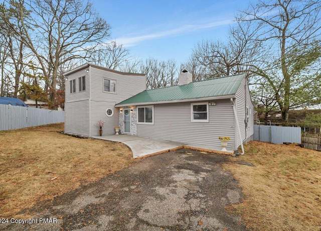 Property at 204 Shawnee Dr, East Stroudsburg, PA 18302, 3 beds, 2 baths