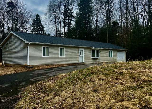 Property at 5134 Renaissance Ln, Tobyhanna, PA 18466, 3 beds, 2 baths