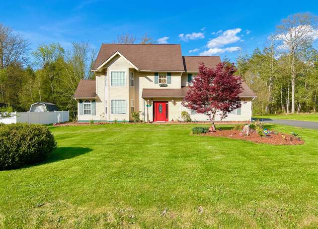 Property at 124 Cranberry Dr, Blakeslee, PA 18610, 4 beds, 2.5 baths
