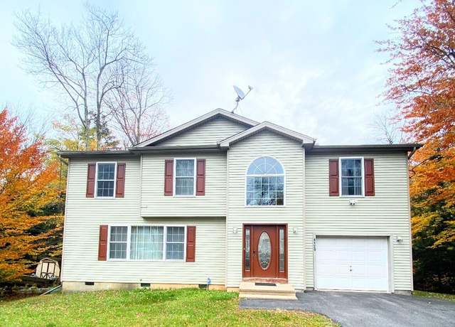 Property at 4129 Indian Ave, Pocono Summit, PA 18346, 4 beds, 2.5 baths