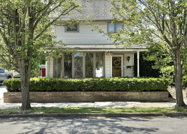 Property at 16 E 4th St, Jim Thorpe, PA 18229, 3 beds, 1.5 baths