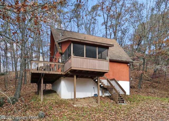 Property at 250 Brentwood Dr, Bushkill, PA 18324, 3 beds, 2 baths