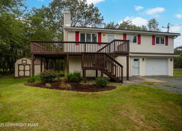 Property at 2205 Marquette Dr, Blakeslee, PA 18610, 3 beds, 2 baths
