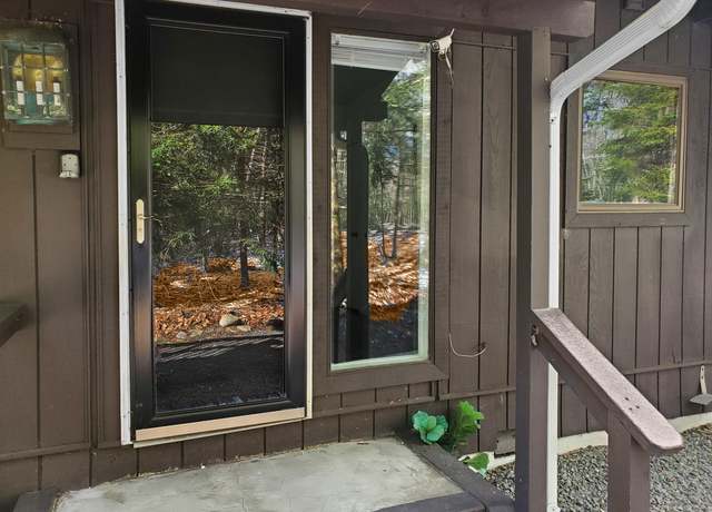 Property at 214 Pheasant Pl, Tobyhanna, PA 18466, 4 beds, 2 baths