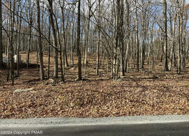 Property at 229 Forest Ridge Dr, Hawley, PA 18428
