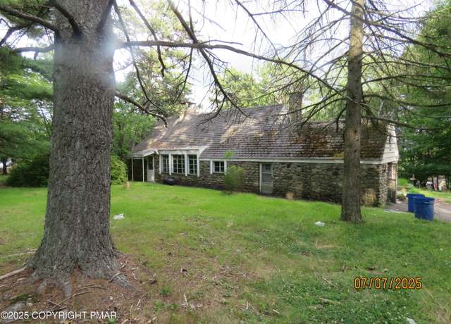 Property at 1734 Twin Pine Rd, Stroudsburg, PA 18360, 2 beds, 1 bath
