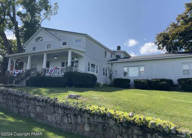 Property at 2111 Martin Ln, Effort, PA 18330, 5 beds, 3.5 baths