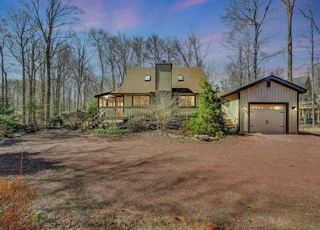 Property at 2129 Oak Rd, Pocono Pines, PA 18350, 3 beds, 2 baths