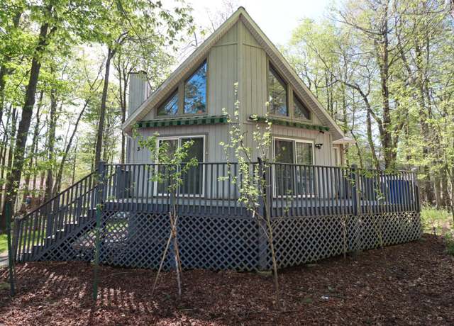 Property at 2880 Fairhaven Dr, Tobyhanna, PA 18466, 4 beds, 2 baths