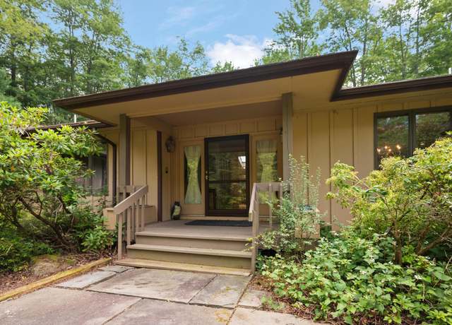 Property at 3233 Tall Timber Lake Rd, Pocono Pines, PA 18350, 3 beds, 2.5 baths