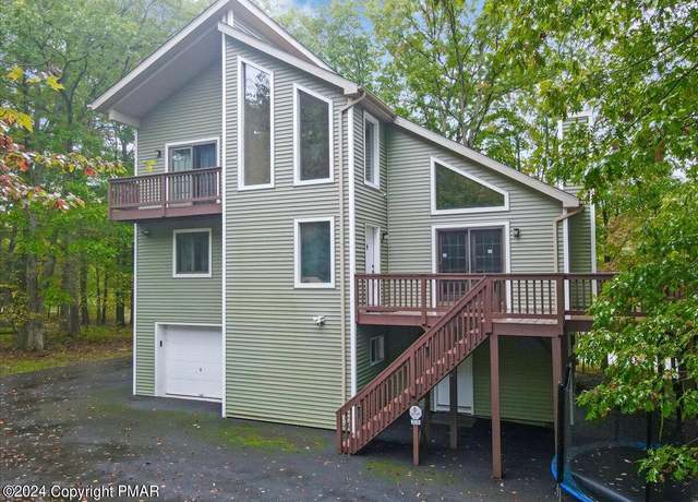 Property at 3233 Windermere Dr, Bushkill, PA 18324, 7 beds, 3 baths