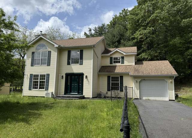 Property at 113 Dennis Ct, East Stroudsburg, PA 18301, 5 beds, 2 baths