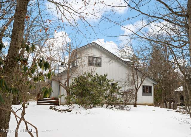 Property at 2222 Hillcrest Dr, Pocono Pines, PA 18350, 3 beds, 2 baths