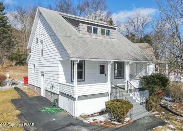 Property at 5 Phoenix Ave, Carbondale, PA 18407, 3 beds, 1.5 baths