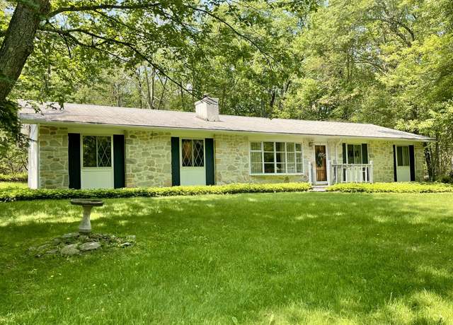 Property at 52 Westwood Dr, Gouldsboro, PA 18424, 3 beds, 1 bath