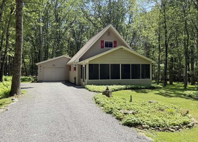 Property at 20 Pool Dr, Jim Thorpe, PA 18229, 3 beds, 1.5 baths