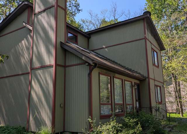 Property at 5127 Iroquois st St, Tobyhanna, PA 18466, 4 beds, 2 baths
