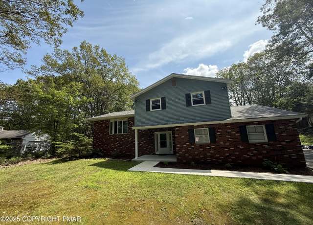 Property at 37 Seneca Rd, Mount Pocono, PA 18344, 3 beds, 2.5 baths