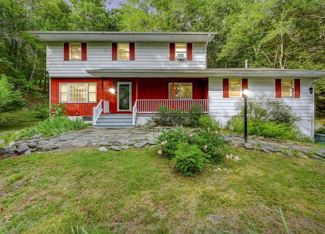 Property at 133 Lower Seese Hill Rd, Canadensis, PA 18325, 3 beds, 2.5 baths