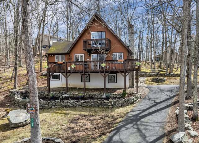 Property at 338 Canterbury Rd, Bushkill, PA 18324, 3 beds, 2 baths
