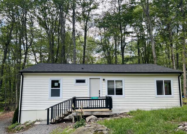 Property at 113 Netcong Cir, Pocono Lake, PA 18347, 3 beds, 2 baths