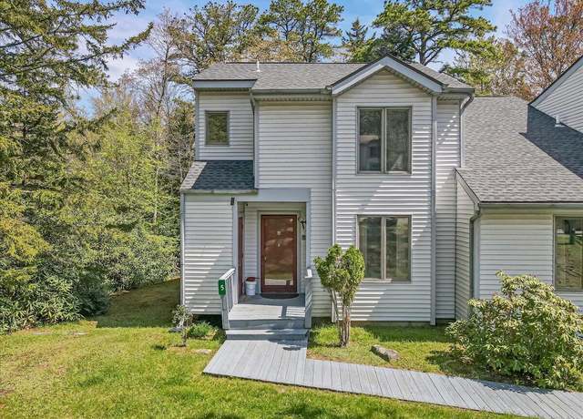 Property at 5 Gregory Pl, Lake Harmony, PA 18624, 4 beds, 2.5 baths