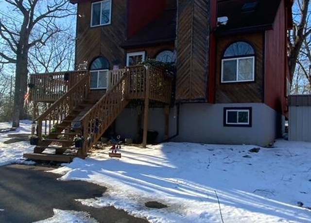 Property at 545 Whippoorwill Dr, Bushkill, PA 18324, 3 beds, 2 baths