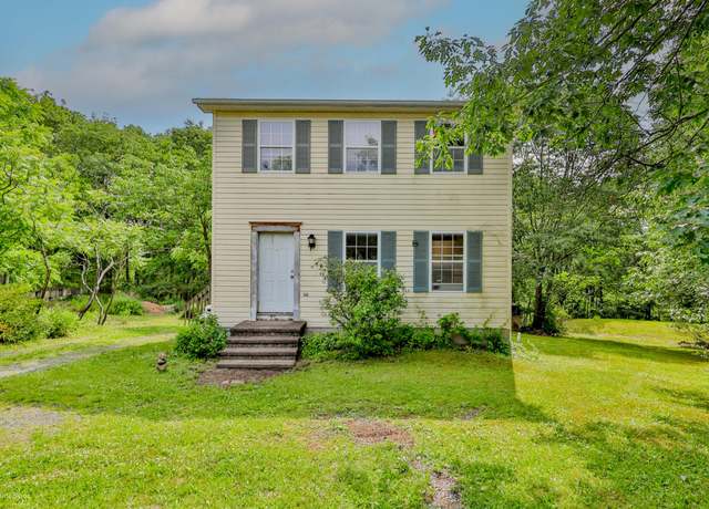 Property at 431 Hawk Rd, Saylorsburg, PA 18353, 3 beds, 1.5 baths