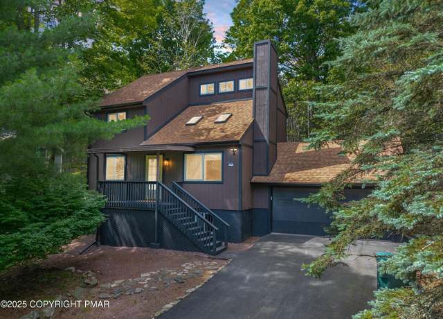 Property at 2215 Overlook Dr, Tobyhanna, PA 18466, 4 beds, 2.5 baths
