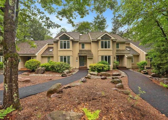Property at 823 Crest Pines Ln, Long Pond, PA 18334, 3 beds, 2.5 baths