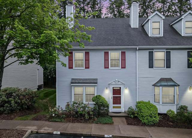 Property at 124 Eaglesmere Cir #19, East Stroudsburg, PA 18301, 2 beds, 2.5 baths