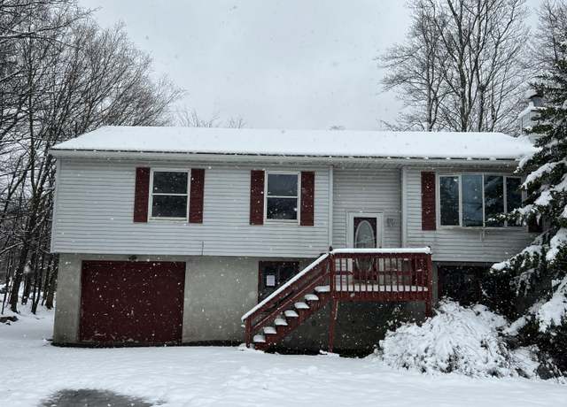 Property at 539 Country Place Dr, Tobyhanna, PA 18466, 3 beds, 2 baths