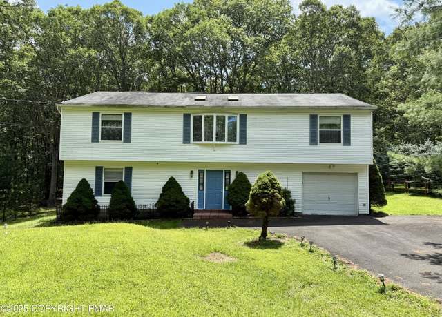 Property at 3224 Lake View Dr, Henryville, PA 18332, 4 beds, 2.5 baths