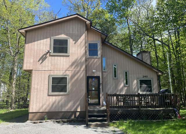 Property at 1076 Knollwood Dr, Tobyhanna, PA 18466, 3 beds, 2 baths