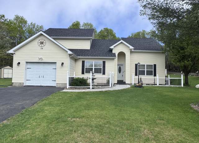 Property at 59 Iroquois Rd, Albrightsville, PA 18210, 4 beds, 2.5 baths