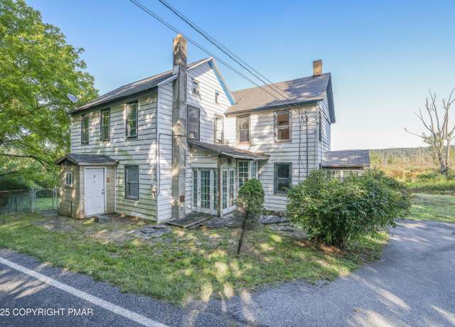 Property at 3532 Middle Easton Belmont Pik Pike, Stroudsburg, PA 18360, 4 beds, 3 baths