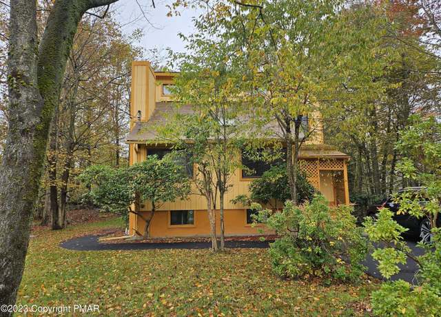 Property at 803 Clover Dr, Tobyhanna, PA 18466, 3 beds, 1.5 baths