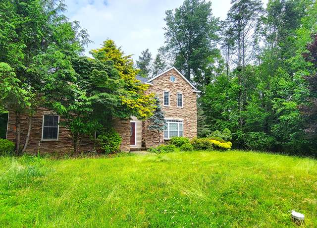 Property at 259 Great Bear Way, East Stroudsburg, PA 18302, 4 beds, 2.5 baths