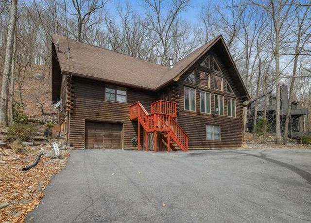 Property at 232 Stafford Dr, Bushkill, PA 18324, 3 beds, 3 baths