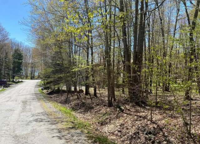 Property at 5 Skippack Trl 5 Trl, Pocono Lake, PA 18347