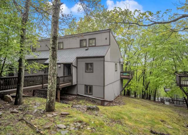 Property at 162 Upper Village Way, Tannersville, PA 18372, 3 beds, 2.5 baths