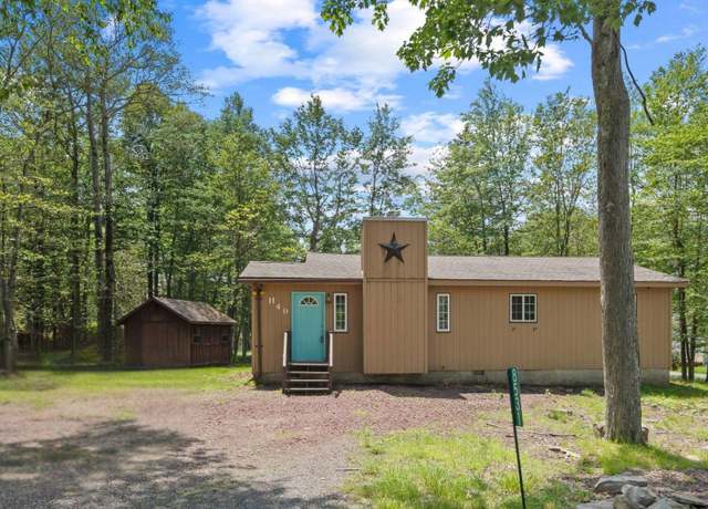 Property at 8531 Hillcrest Dr, Tobyhanna, PA 18466, 3 beds, 1.5 baths