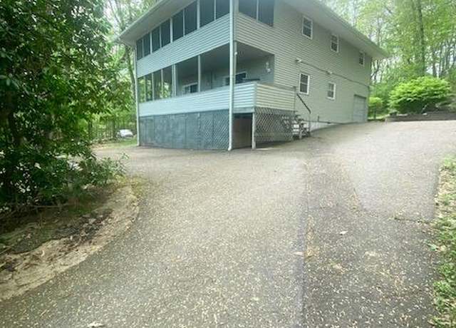 Property at 102 Lookout Dr, Lords Valley, PA 18428, 6 beds, 3 baths