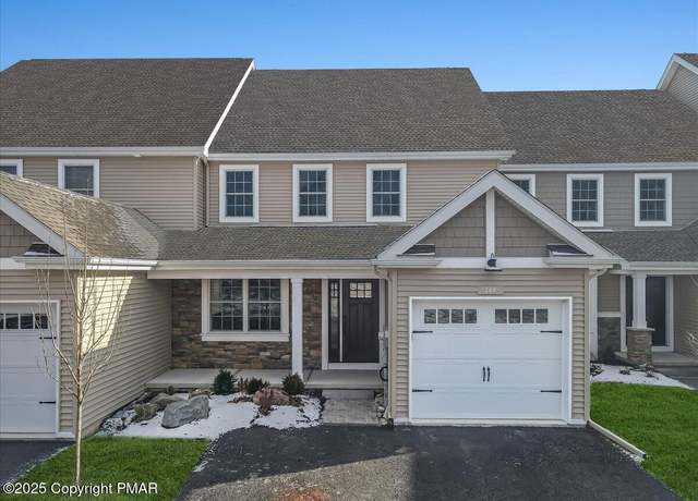 Property at 264 Keswick Dr, Blakeslee, PA 18610, 3 beds, 2.5 baths