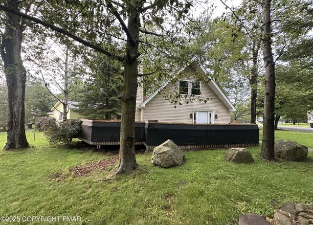 Property at 838 Country Place Dr, Tobyhanna, PA 18466, 3 beds, 1 bath