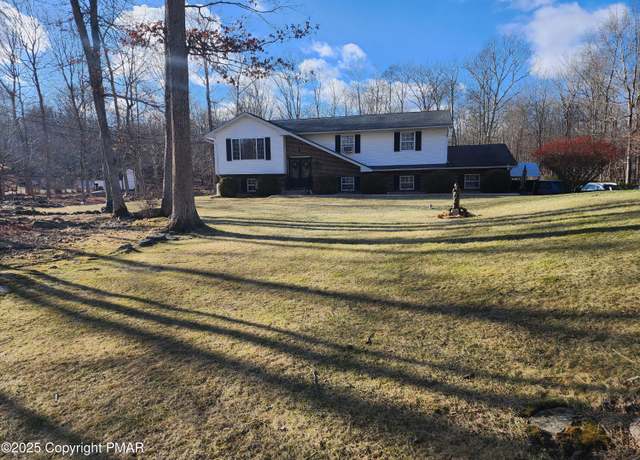 Property at 3572 W Bristol Cir, East Stroudsburg, PA 18302, 3 beds, 2.5 baths