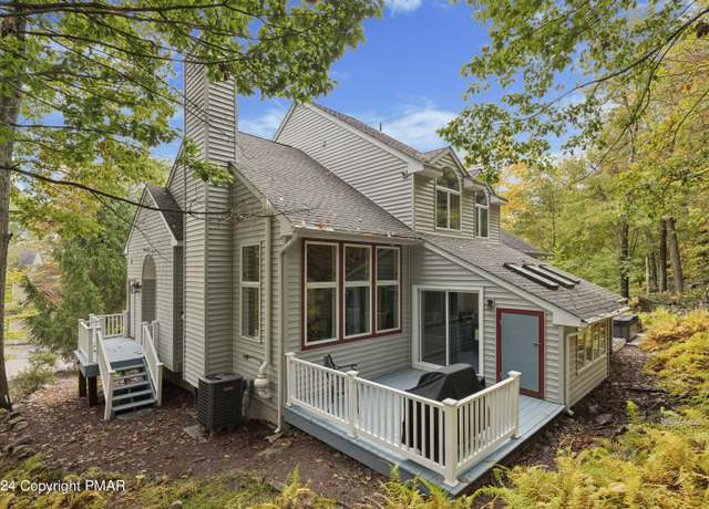 Property at 37 Summit Wind Dr, Lake Harmony, PA 18624, 4 beds, 3.5 baths