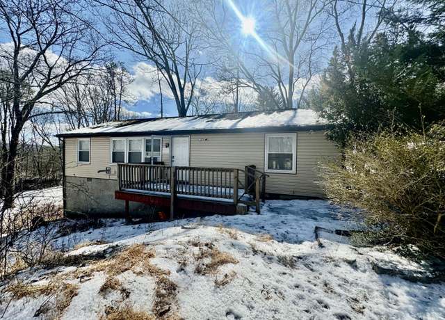Property at 3567 Acorn Cir, East Stroudsburg, PA 18302, 3 beds, 2 baths