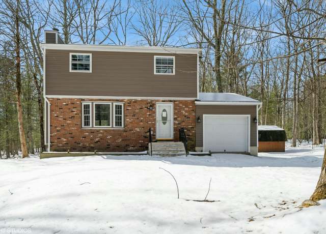 Property at 122 Fox Rd, Dingmans Ferry, PA 18328, 4 beds, 2 baths