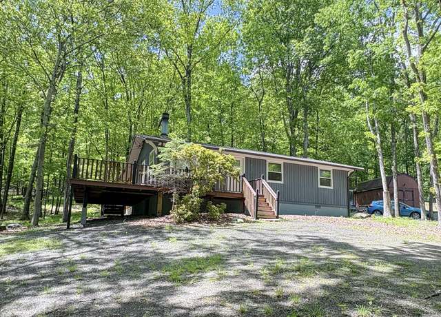 Property at 1085 Maple Lake Dr, Bushkill, PA 18324, 3 beds, 2 baths